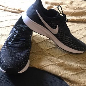 Nike zoom running shoes